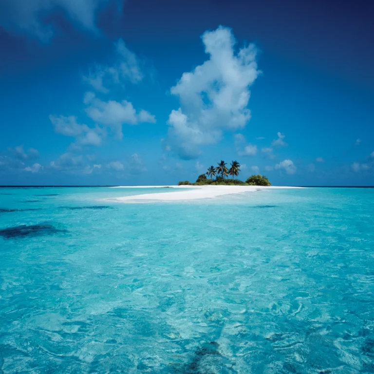 Maldives_iStock_000002481886_HR-HRyhT63y-768x768