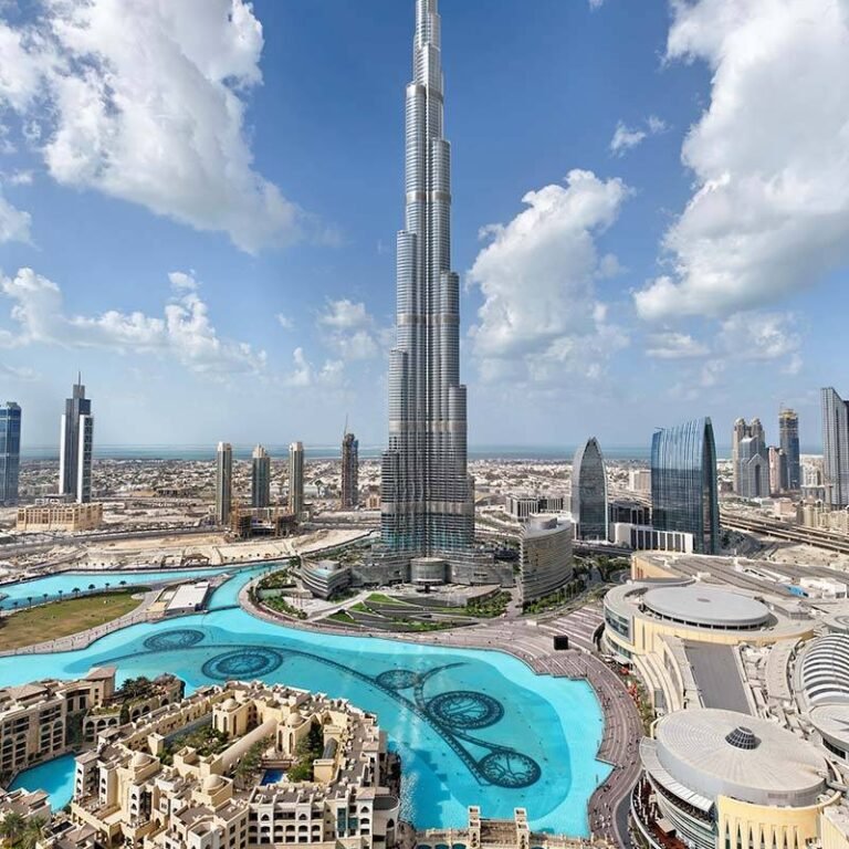 at_toa-nha-burj-khalifa_0fda5ea6c5a8cd27ca7282739b14291c-768x768