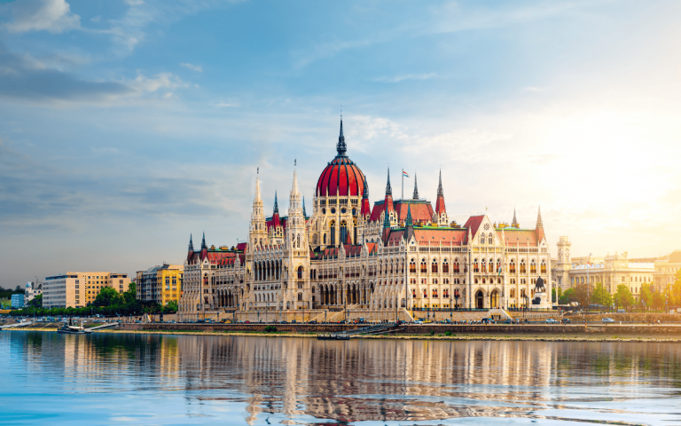 Nhung-hoat-dong-giai-tri-tai-Hungary