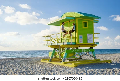 miami-beach-couple-on-florida-260nw-2187050495